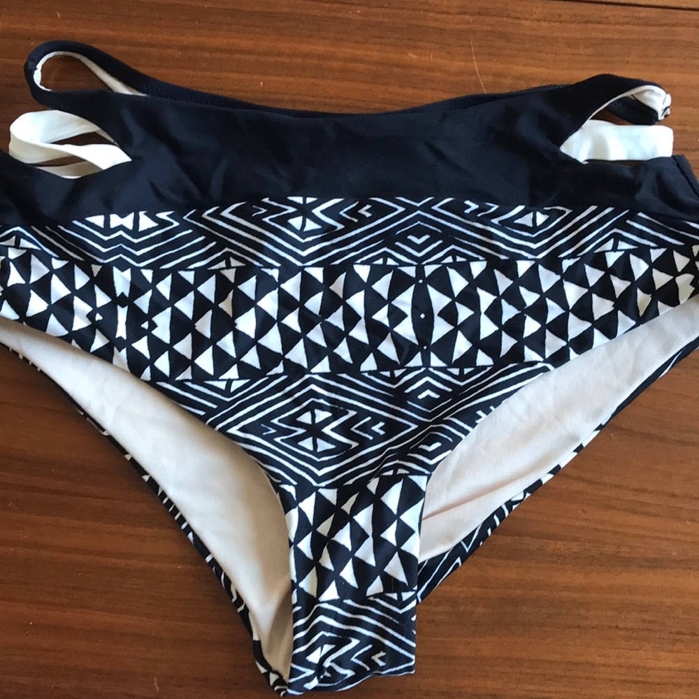 NEW! Vanilla Beach High waist cut out bottoms